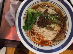 -霸蛮湖南菜·牛肉粉(荣京西街店)
