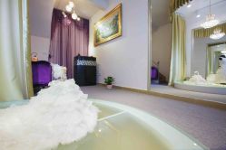 -珠海女王嫁衣馆(珠海左右创意园店)