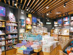 -九木杂物社(东方新天地店)
