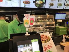 -老乡鸡(武汉中南梅苑小区地铁站店)