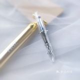 尤其熬夜的眼圈也能相对淡化，虽然分量不多，一只只有1克
