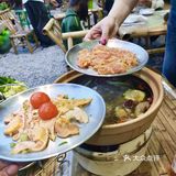 在杭州!不起眼但好好好吃的碳炉鸡煲··