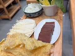 -吕记潮汕牛肉火锅(海宁海昌南路店)