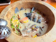 -云朵小院·石锅鱼·野生菌餐厅(蒗放店)