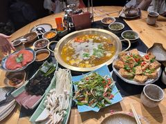 -顶顶汤火牛排火锅·经典铜锅涮肉