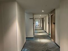 -五号文艺酒店(拙政园苏博地铁站店)