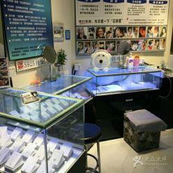 -花师傅专业手穿耳洞打耳洞穿孔