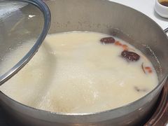 -洪氏嗨捞·猪肚鸡火锅(阳光天地店)