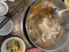 -乳仔牛牦牛汤锅 烤羊排(松潘古城店)