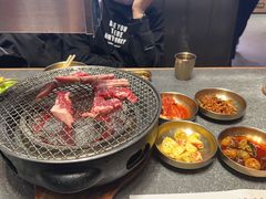 -草家酱蟹炭火烤肉店(珲春南路二店)