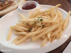 -玛格萝妮比萨屋(陆家浜路店)