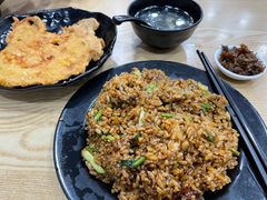 红烧牛肉炒饭-京陵鸭血粉丝汤(景德路店)