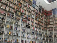 -钟书阁(松江泰晤士小镇店)