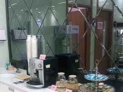 -茂菊口腔连锁(浦东南路店)