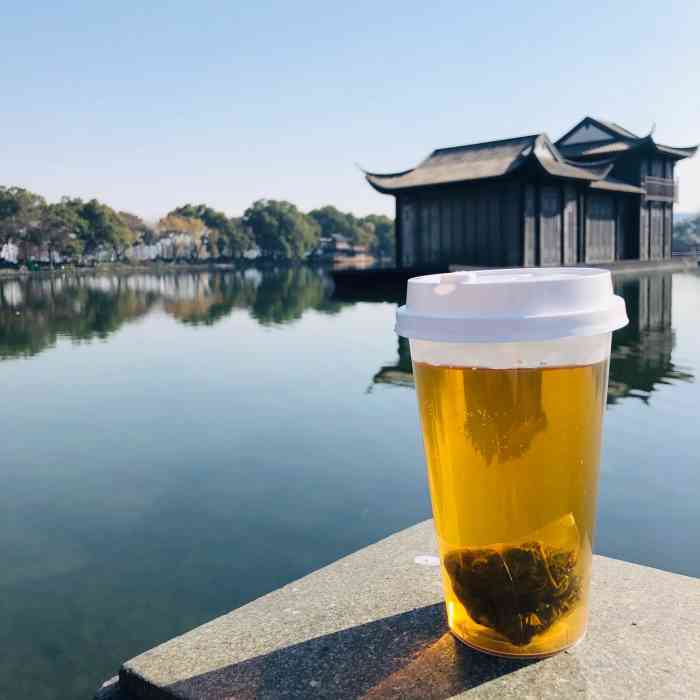 卢正浩茶庄(体育场路店)-"传统的茶叶老字号多以店家的姓氏或名字命名