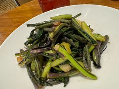 -黄泥岗·地道湖北菜(奥特莱斯店)