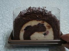 樱桃黑巧瑞幸卷-瑞幸咖啡(深业泰然大厦店)