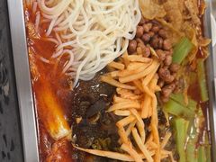 -在巷子里的烤肉店·螺蛳粉烤鱼·牛蛙(和美城店)