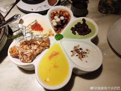 花田四喜-绿茶餐厅(成都大悦城店)