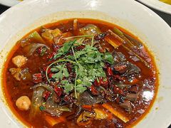 -川流不息·地道川菜·小龙虾(新松江路店)