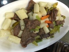 泡藕帯炒牛肉-刘胖子家常菜·蹄花焖藕(中南店)