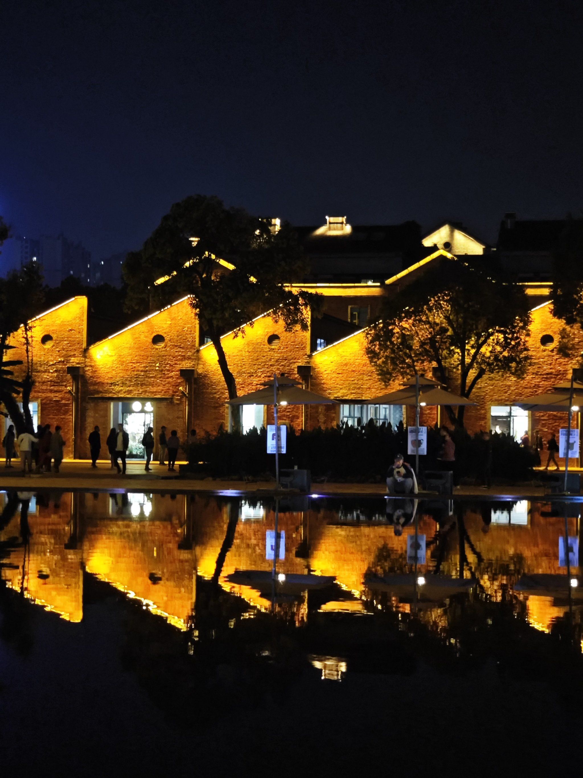 n	
#夜景 #网红 #旅游 #最美夜景 #城市夜景 #景德镇旅行 #户外