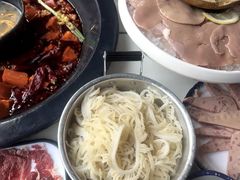 -爱你您·自家鱼塘·活水喷泉鱼火锅(八里店)