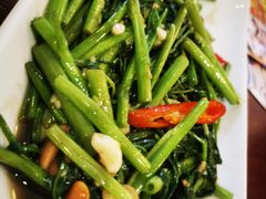 -Dang restaurant (patong phuket)