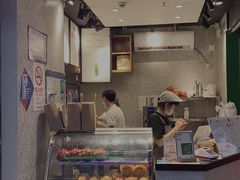 门面-茉酸奶(松江开元地中海店)