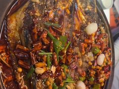 -鸣记脆皮烤鱼·海鲜烤鱼(三八广场店)