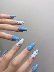 -花岐款式专研健康美甲沙龙