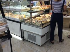 面包甜点陈列柜-裕兴烘焙(新桥西路店)