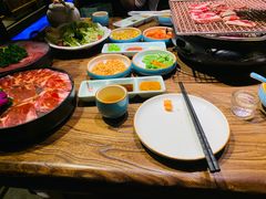 -明洞阿姨·韩式酱蟹烤肉·创意料理(三元桥店)