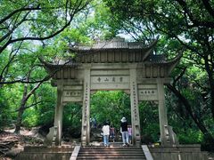 -灵岩山风景区