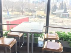-麦当劳(展览路店)