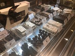 -VENCHI 闻绮(北京国贸商城店)