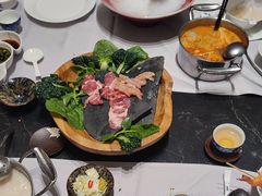 -红鼎豆捞·非遗鲍皇汤火锅(宝丰路店)