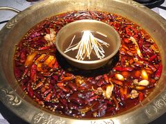 瑶柱菌王锅（鸳鸯）-哥老官重庆美蛙鱼头(宝山龙湖店)