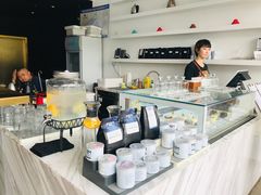 -UNI UNI(环亚凯瑟琳店)