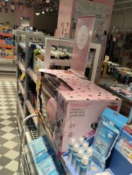 -嗨本可潮玩仓(大兴大悦春风里店)