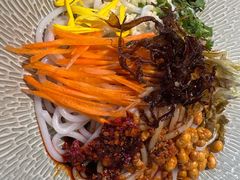 -一朵菌·野生菌探索家火锅(南亚店)