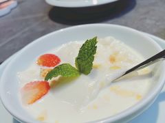 草莓杏仁豆腐-江南里·新浙菜(苏州大悦城店)