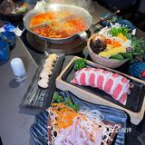 武汉天地这家火锅,无限供应鸭血和卤豆腐