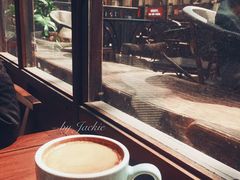 靠窗位-VESH COFFEE(定西路店)