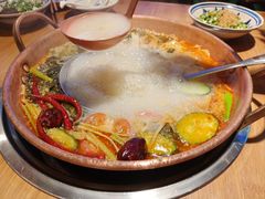 -洱火云南酸菜牛肉火锅(石景山当代商城店)