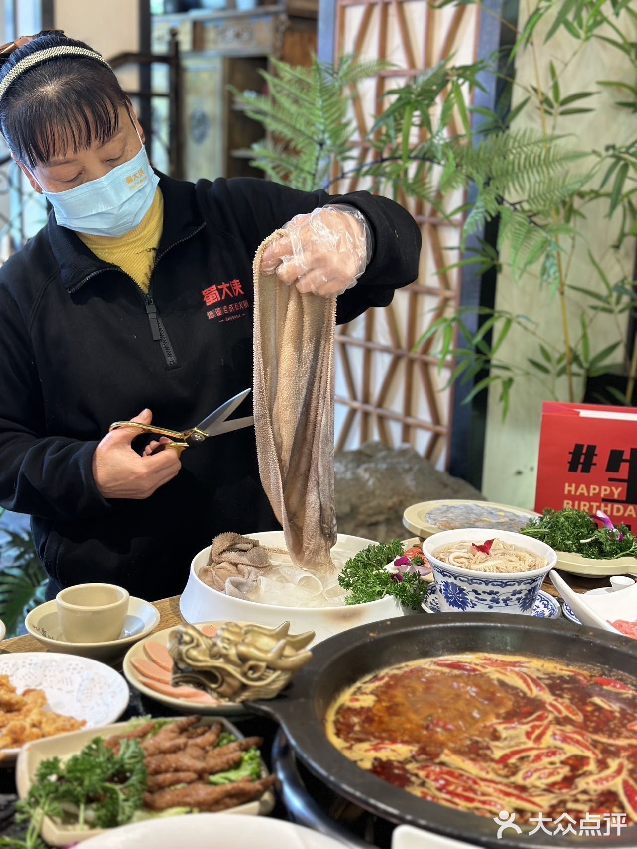 辰浠巴蜀火锅英雄马垅店 川渝火锅 平价老火锅