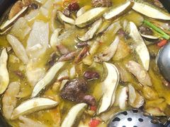 -菌之家·专业纯野生菌火锅·特色炒菌