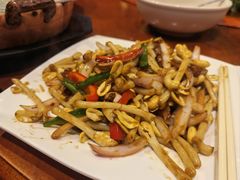花生芽炒烧肉-五邑人家(江门店)