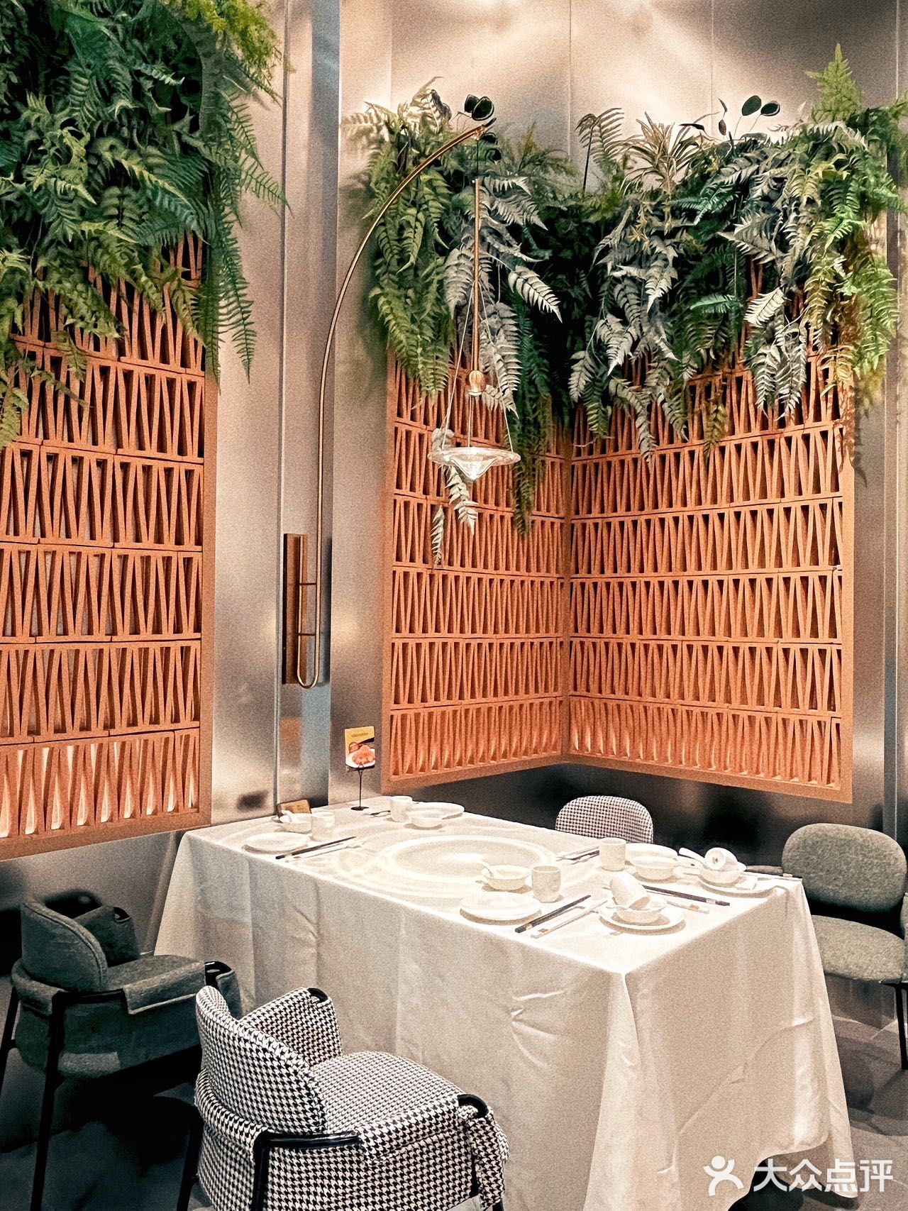 南宁老牌酒家缘林这美景！！你在诱惑谁呢？