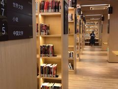 -漕河泾街道图书馆(漕河泾社区文化活动中心店)